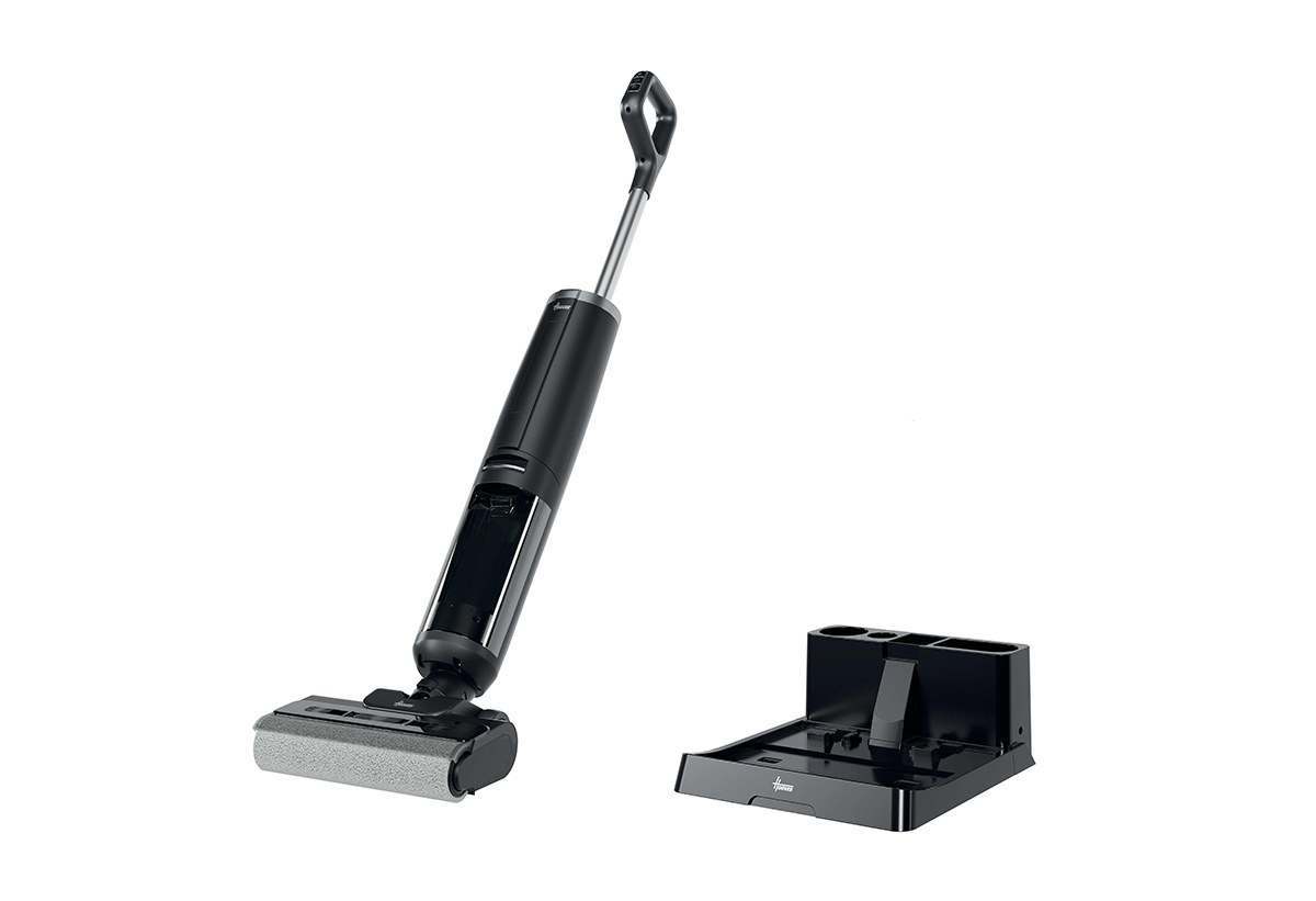 Απεικονίζεται η σκούπα δίπλα στη βάση.